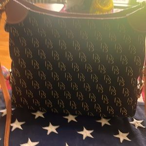 Dooney and bourke hand bag